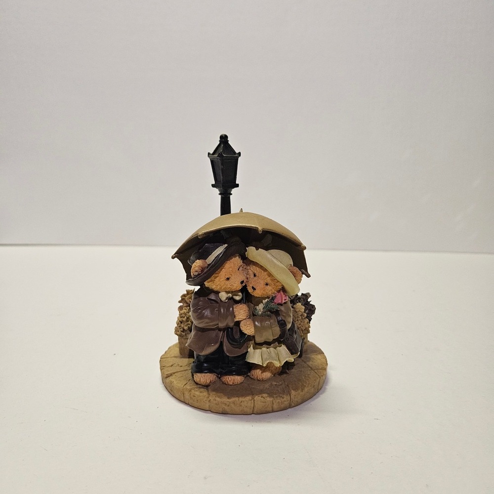 Love Bear Figurine Set Teddy Bears with Umbrella Street Lamp and Wishing Well